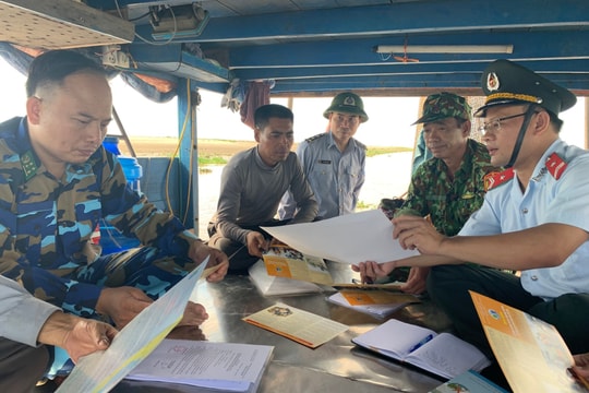 Ninh Bình: Đóng cửa các bến cá tự phát nếu để tàu cá có chiều dài từ 15m trở lên vào bốc dỡ hải sản trái phép