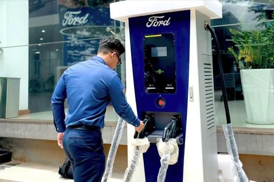 Ford triển khai lắp trạm sạc, sẵn sàng chào đón Mustang Mach-E