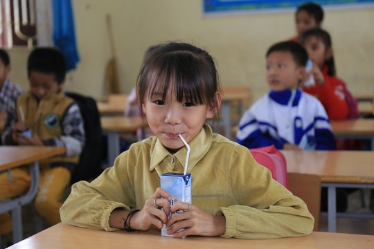 Cần một cuộc cách mạng dinh dưỡng học đường để chặn 'gánh nặng kép'