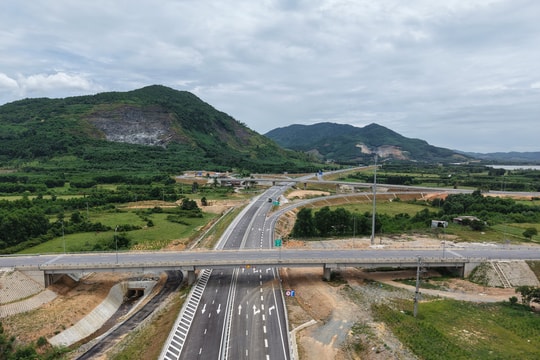 Trạm dừng nghỉ cao tốc Bắc - Nam: Không thể chậm trễ hơn nữa!