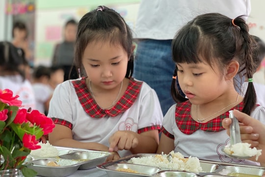 Thiếu 120.000 giáo viên, năm học mới tuyển dụng thế nào?