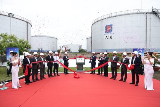 Petrolimex ra mắt Nhiên liệu hàng không bền vững (SAF) chào mừng 70 năm thành lập Tập đoàn