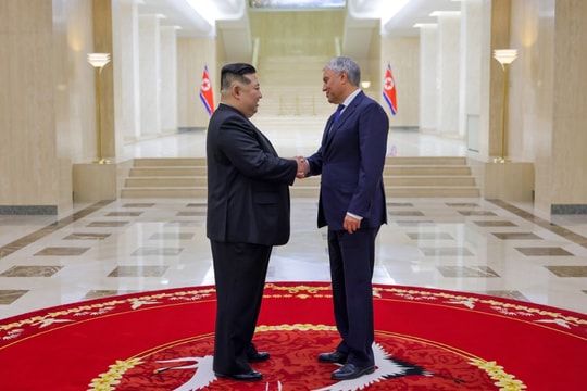 Chủ tịch Duma Quốc gia Nga gặp ông Kim Jong Un tại Bình Nhưỡng