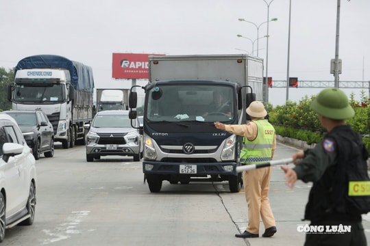 CSGT hướng dẫn điều tiết giao thông trên 7 tuyến cao tốc từ 18/9