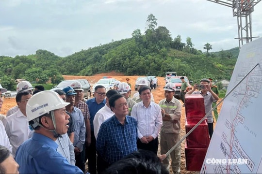 Gỡ khó để bảo đảm tiến độ đường Hồ Chí Minh đoạn Chợ Chu - Ngã ba Trung Sơn