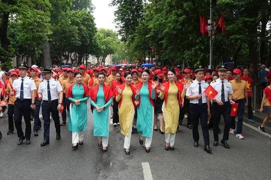 “Cùng Việt Nam tiến bước”, Vietnam Airlines gắn kết triệu trái tim
