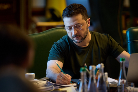 Ông Zelenskyy 'cấp tốc' đến Mỹ gặp Tổng thống Trump