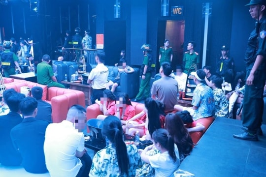 Đột kích vũ trường, quán bar, cảnh sát phát hiện cả trăm người dương tính với ma túy