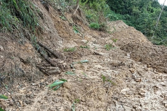 Nghệ An: Xã Nhôn Mai tiếp tục bị chia cắt sau trận lũ lịch sử