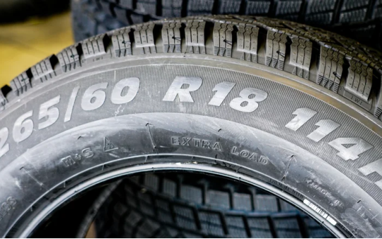 Cách nhận biết lốp xe ô tô giả