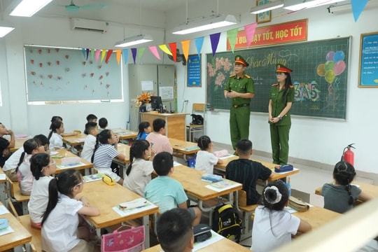 Kiểm tra, tập huấn phòng cháy chữa cháy trước ngày khai giảng năm học mới