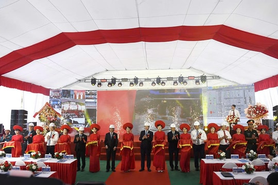 Khánh thành phát điện tổ máy số 1 Nhà máy thuỷ điện Hoà Bình mở rộng