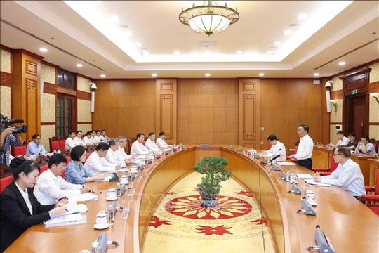 Bộ Chính trị làm việc với nhiều đảng bộ chuẩn bị đại hội nhiệm kỳ 2025 – 2030