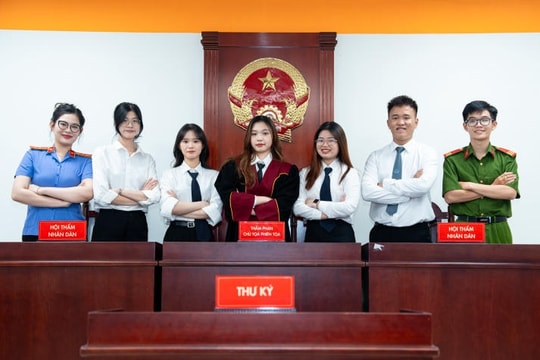 'Một ngành, hai cực': Học phí ngành Luật ở TP HCM cách nhau 10 lần