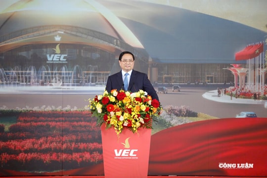 250 công trình là những mảnh ghép tô thắm và làm rạng rỡ bức tranh dân tộc Việt Nam