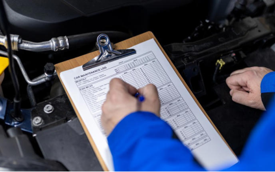 Đừng chủ quan khi đèn báo động cơ ô tô nhấp nháy rồi tắt