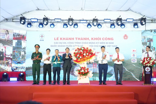 EVN tổ chức khánh thành hoà lưới điện tổ máy số 1 - Dự án nhà máy thuỷ điện Hoà Bình mở rộng