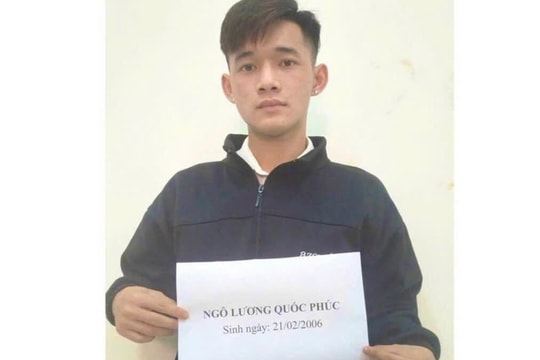 Xin qua đường, nam thanh niên bất ngờ bị đâm nhiều nhát dao