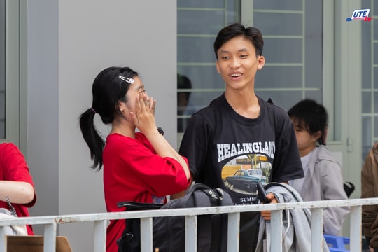 Điểm chuẩn sư phạm biến động, xuất hiện 'ngôi sao mới'