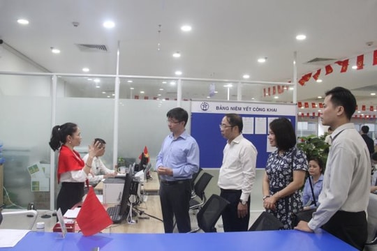 Hà Nội đề xuất đẩy mạnh loại bỏ các yêu cầu chứng thực không cần thiết, triển khai mô hình “Trạm số hóa”