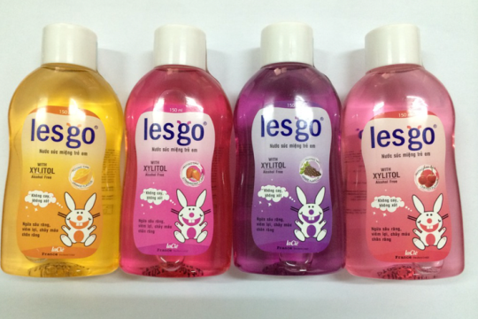 Thu hồi toàn quốc lô nước súc miệng trẻ em Lesgo chứa chất ngoài công thức