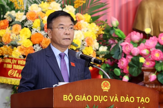 Xây dựng đội ngũ cán bộ ngành giáo dục đủ phẩm chất, năng lực, uy tín