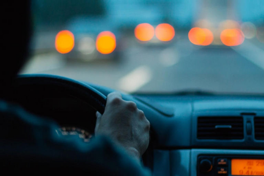 Thói quen lái xe ảnh hưởng ra sao đến tuổi thọ phanh?