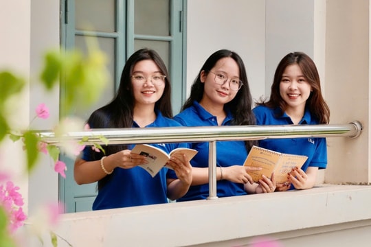 Nhà trường lý giải điểm chuẩn tuyệt đối 30/30 ngành Sư phạm ngoại ngữ