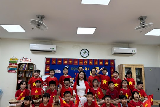 Thầy trò Hà Nội nô nức hướng về 80 năm Cách mạng Tháng Tám và Quốc khánh 2/9