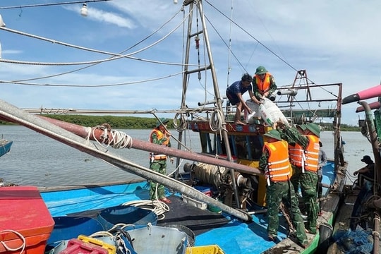 Thủ tướng lập Ban Chỉ đạo tiền phương tại Nghệ An, trực tiếp chủ trì họp ứng phó bão số 5