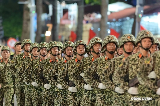 Quy định sử dụng giấy mời, thẻ tại buổi tổng duyệt và chính thức diễu binh, diễu hành A80