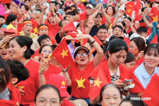 Tự hào tinh thần yêu nước nồng nàn, cháy bỏng của người dân Việt Nam