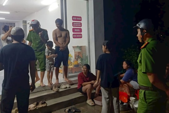 Thanh Hóa: Gõ cửa nhà dân, yêu cầu di dời đến nơi an toàn