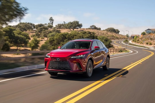 Xe sang Lexus RX 2026 thêm tùy chọn PHEV giá từ 66.700 USD