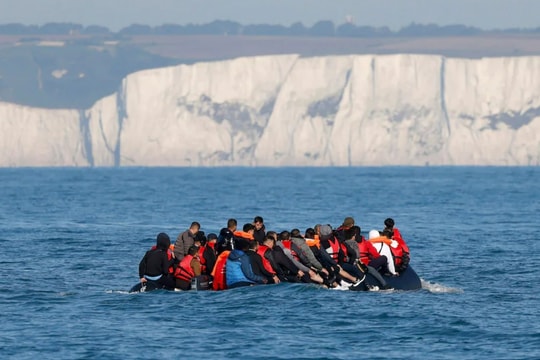 Vương quốc Anh sắp trả lại những người di cư trở lại Pháp