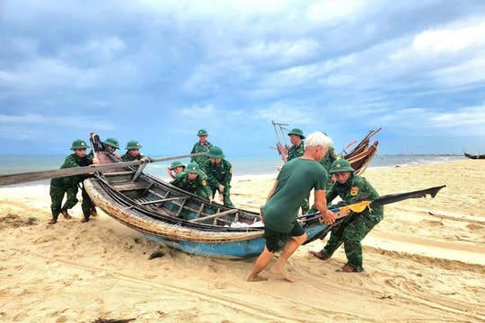 Quảng Trị khẩn trương sơ tán hơn 245.000 dân ứng phó bão số 5