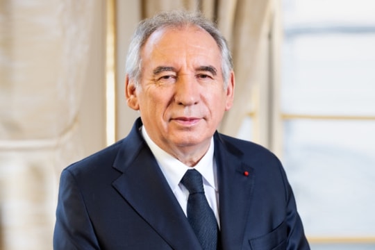 Quốc hội Pháp lại giải tán chính phủ, phế truất Thủ tướng Bayrou
