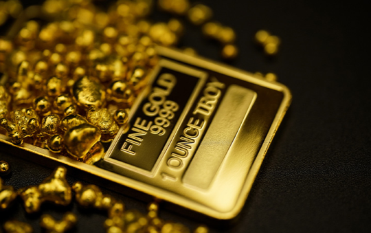 Đà tăng của vàng đang yếu dần, chuyên gia HSBC cảnh báo điều chỉnh sắp tới