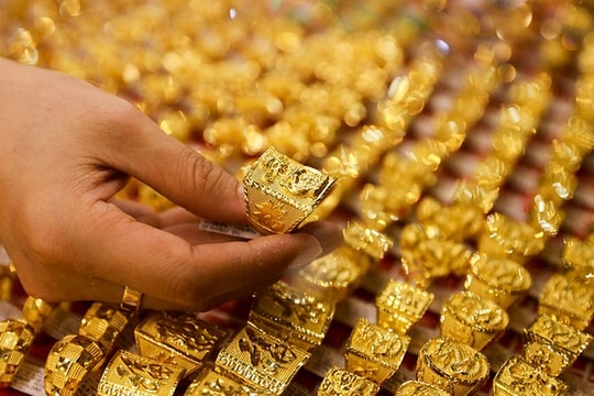 Giá vàng hôm nay 20/10/2025: Người mua vàng lời đậm hơn 14 triệu đồng/lượng