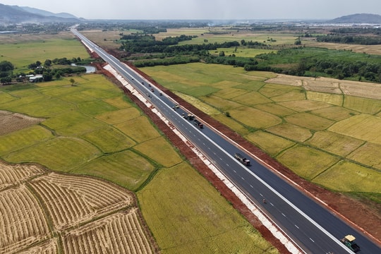 Đường bộ cao tốc - Động lực cho tăng trưởng hai con số
