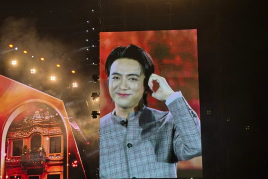 Concert 'Việt Nam trong tôi' diễn ra đầy cảm xúc, quyên góp được 4,2 tỷ đồng ủng hộ đồng bào miền Trung chịu thiệt hại vì bão số 5