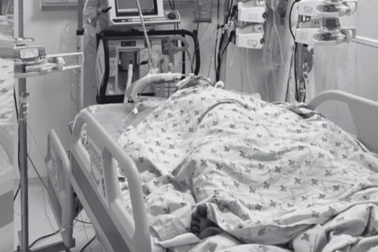 Hé lộ lời kể rùng rợn của nạn nhân vụ bố nghi tưới xăng đốt 2 con và vợ cũ