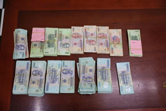 Phá sới bạc "boong-ke" trong trang trại tại Hưng Yên