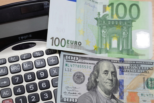 Tỷ giá USD hôm nay 27/8: USD bất ngờ lao dốc, thị trường chao đảo sau tin nóng từ Trump