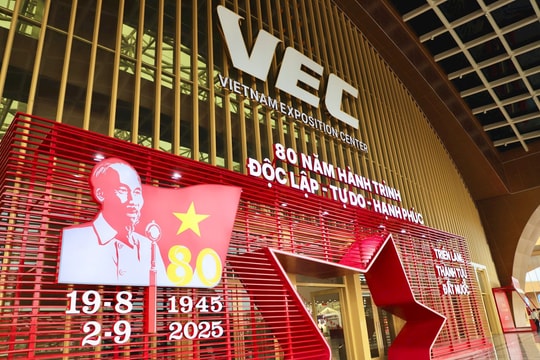 Dấu ấn Vietnam Airlines tại Triển lãm Thành tựu đất nước “80 năm hành trình Độc lập - Tự do - Hạnh phúc”