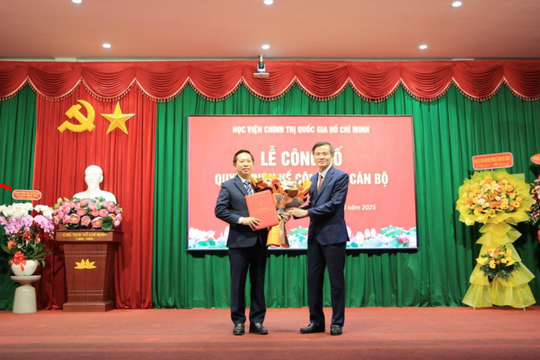 PGS.TS Nguyễn Tấn Vinh được bổ nhiệm giữ chức Giám đốc Học viện Chính trị khu vực II