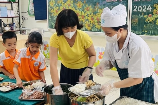 Trình Chính phủ Nghị định về miễn, giảm học phí và hỗ trợ bữa trưa cho học sinh biên giới trong tháng 8/2025