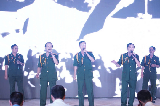 'Vinh quang Tổ quốc Việt Nam' - Chương trình nghệ thuật tri ân và tự hào