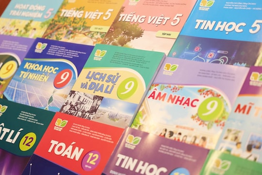 Nhà xuất bản Giáo dục Việt Nam sẽ tiến hành rà soát, điều chỉnh nội dung sách giáo khoa bám sát thực tiễn