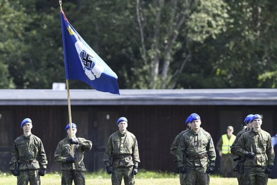 Phần Lan bỏ biểu tượng chữ 'Vạn' khỏi cờ không quân